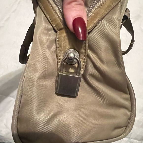 Prada | Tessuto Army Tan Sport Tote Bag Purse with Authentication Card & Key - Picture 16 of 16